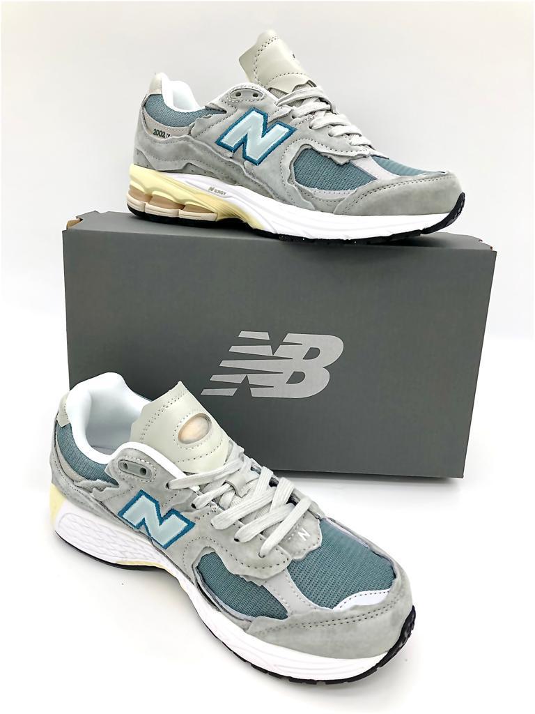 Découvrez les baskets New Balance 2002R Steele Blue, alliant un design moderne, un confort exceptionnel et des performances optimales. Achetez dès maintenant pour un look tendance et une expérience de qualité !